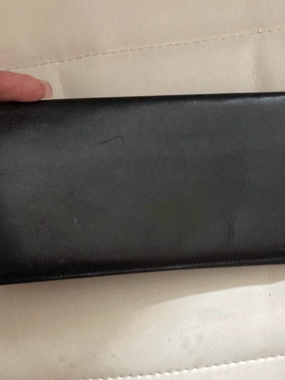 Valentino Garavani Bi-Fold Leather Wallet - Picture 12 of 13